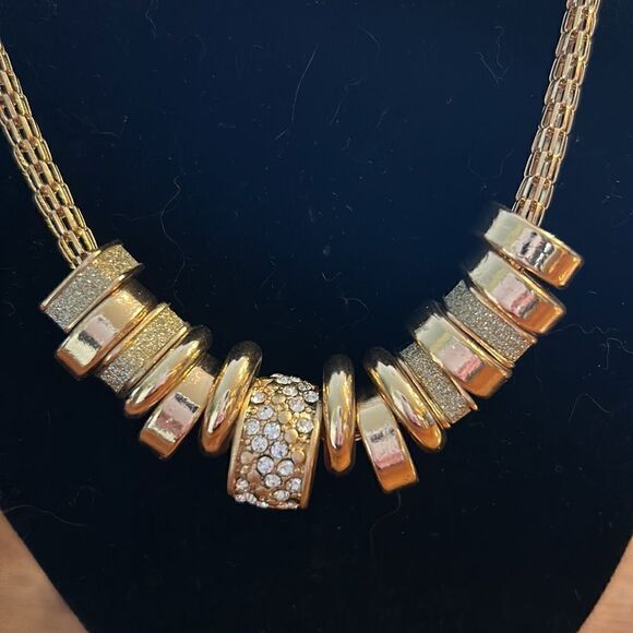NEW Inc Yellow Gold Necklace - Picture 3 of 6